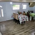 Han/Misafirhane Bujtina Sherifaj *