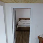 Bujtina Sherifaj Han/Misafirhane *
