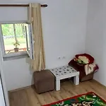 Bujtina Sherifaj * Valbone
