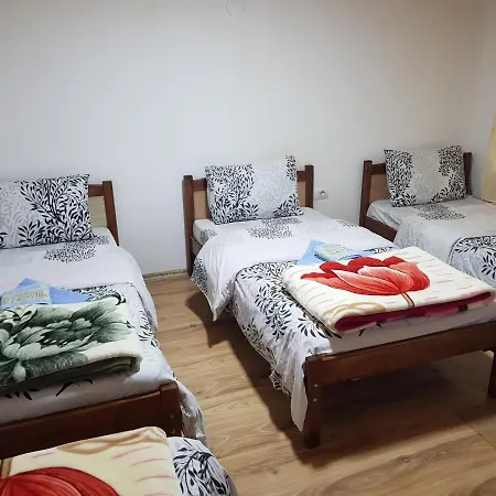 Bujtina Sherifaj فالبني