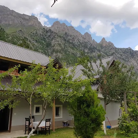 بيت ريفي Bujtina Sherifaj