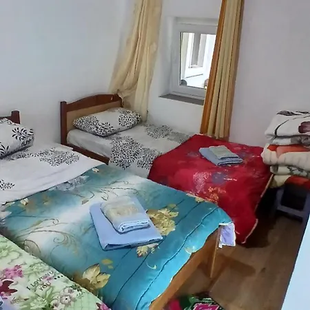 بيت ريفي Bujtina Sherifaj فالبني