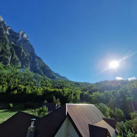 Bujtina Sherifaj بيت ريفي