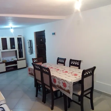 Bujtina Sherifaj بيت ريفي