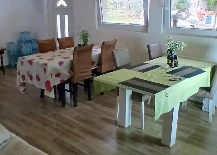 Estalagem Bujtina Sherifaj Valbonne