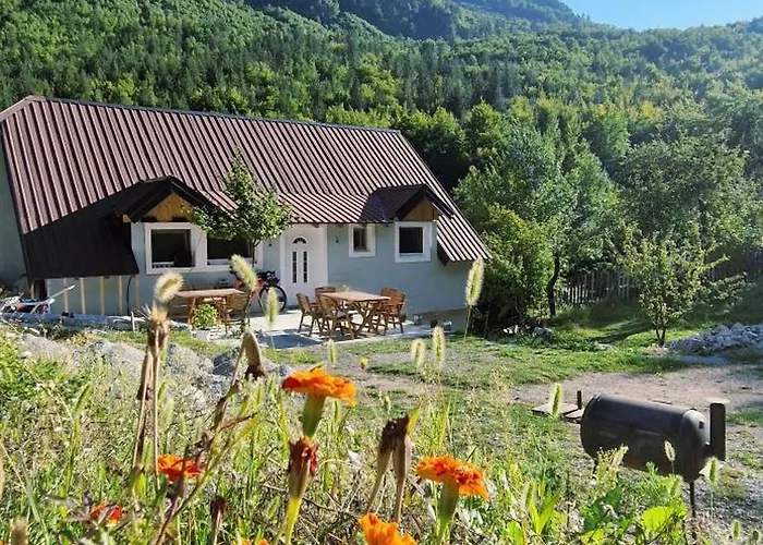 Bujtina Sherifaj イン *