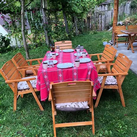 Bujtina Sherifaj Locanda *