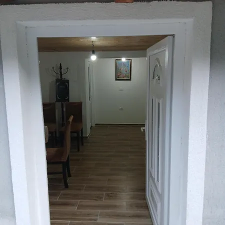 Bujtina Sherifaj Валбона