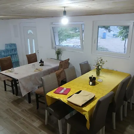 Bujtina Sherifaj Locanda Valbona