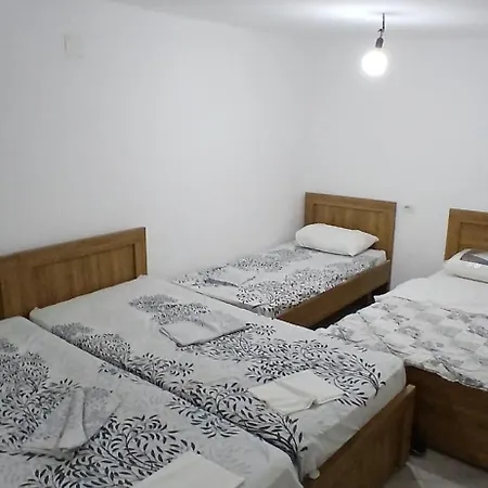 Bujtina Sherifaj Locanda *