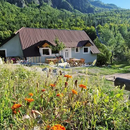Bujtina Sherifaj Мини-отель