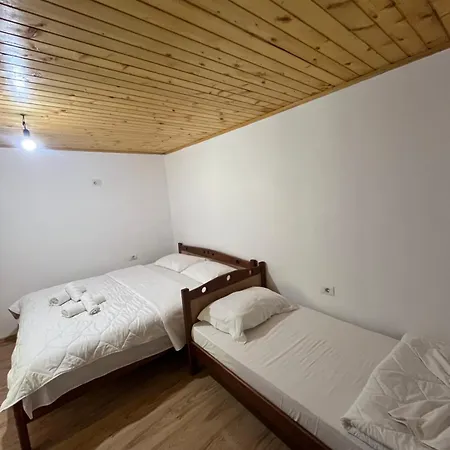 Bujtina Sherifaj * Валбона