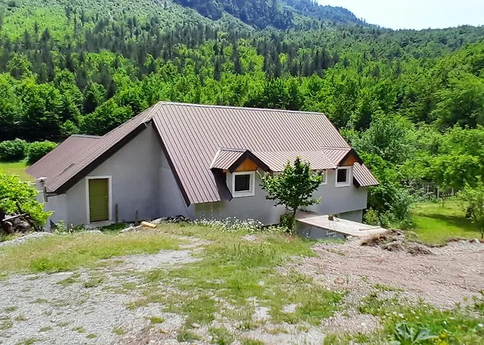 Bujtina Sherifaj